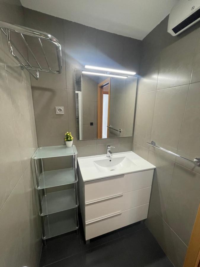 Apartaments Voramar 2 กัมบริลส์ ภายนอก รูปภาพ